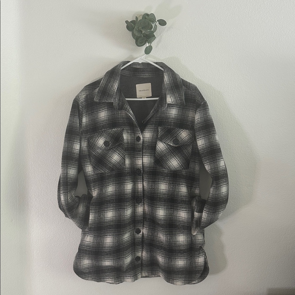 Thread & Supply Shaket. Size M